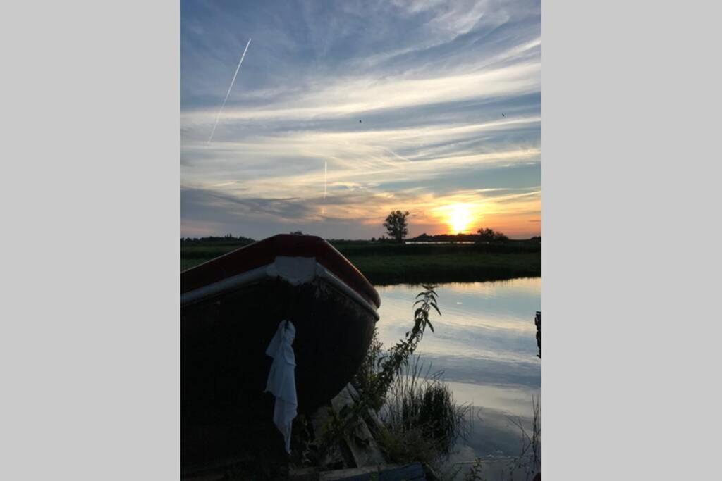 Romantic Dutch Hideaway Jisp Buitenkant foto